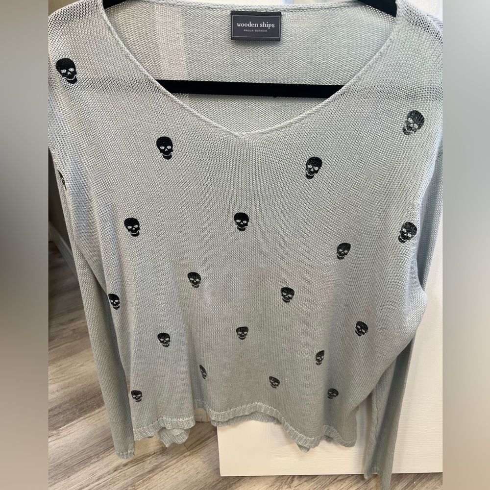Wooden ships skull sweater